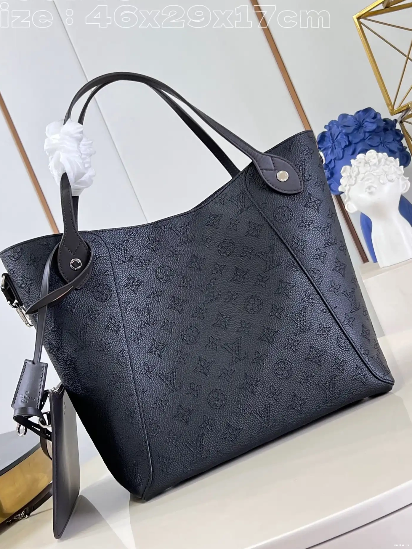 WIS x 29.5 17CM x LOUIS VUITTON HINA-46 0525